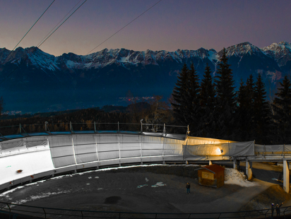 amyskeletonexperience_header