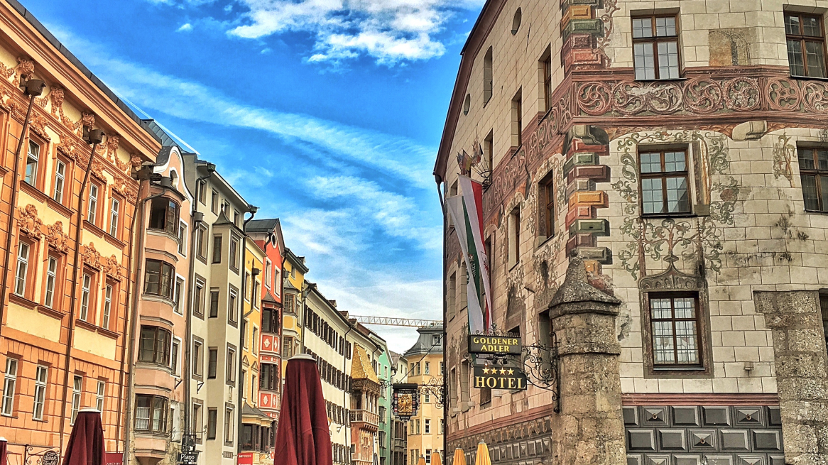 goldener adler insta