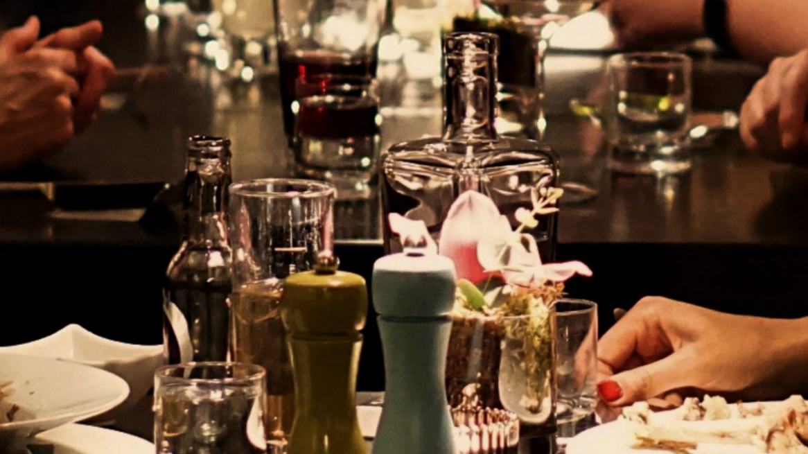 Wilderin: Hands on the table