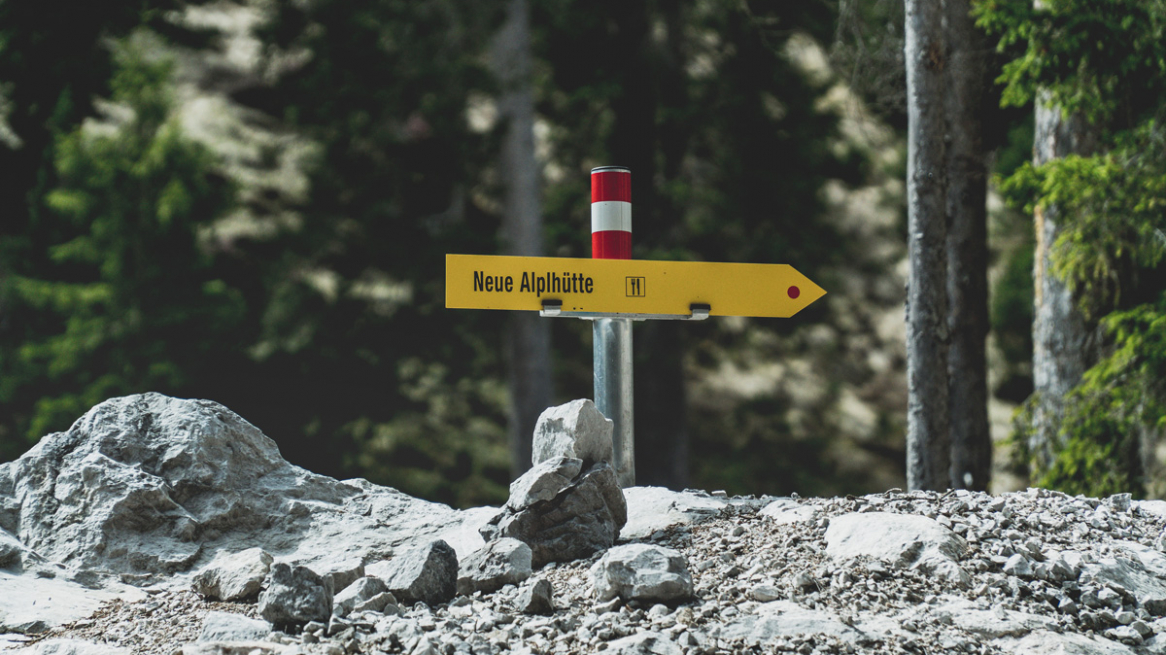 Hiking to Neue Alplhütte // myinnsbruck