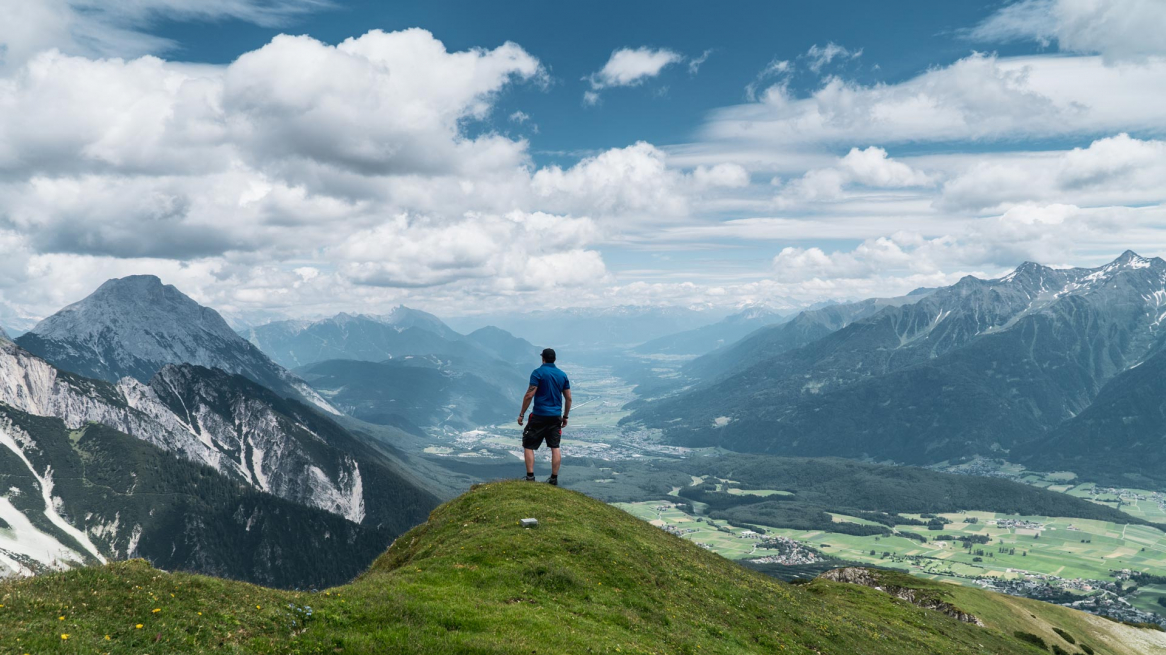 Yours truly, looking over the valley.