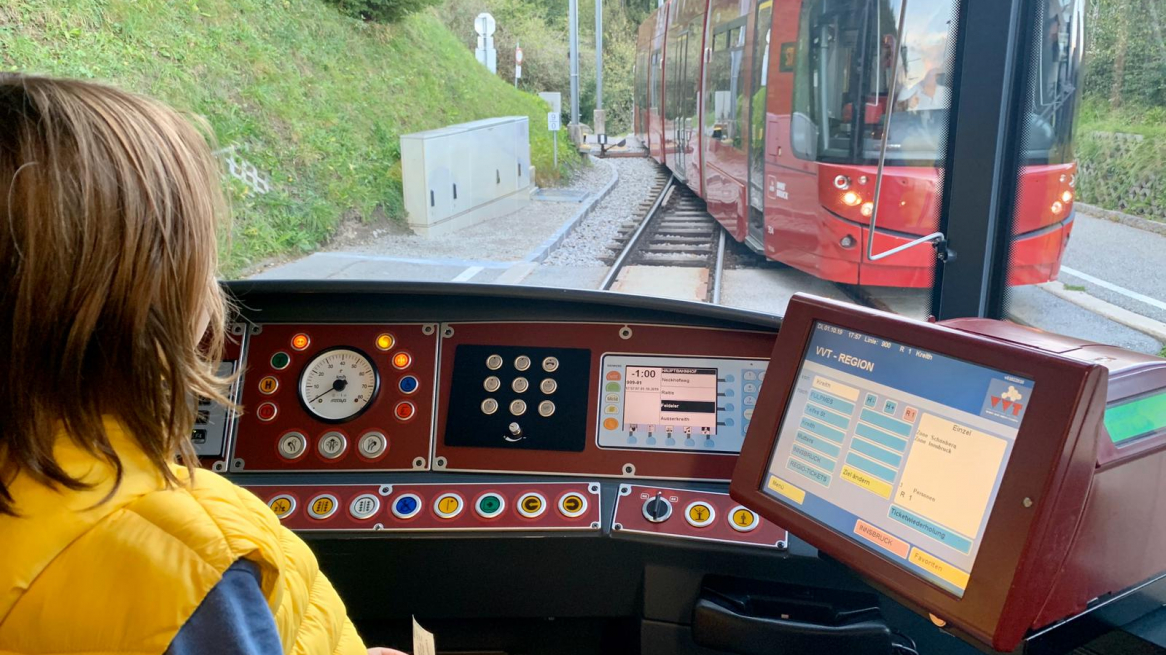 f147f345-1149-4499-bcab-bf6e00abb80b